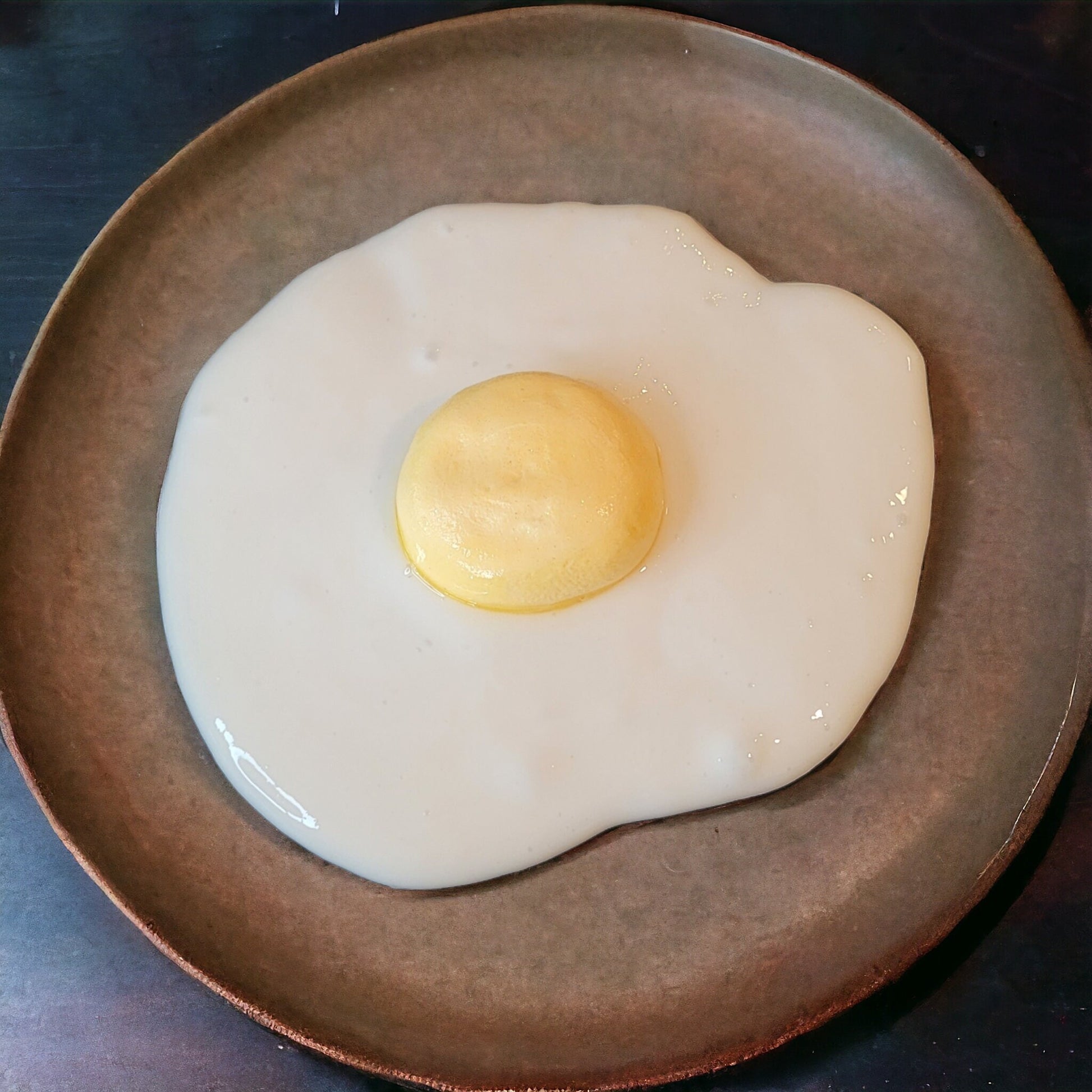 Egg thick and glossy clay slime - marshmallow scent